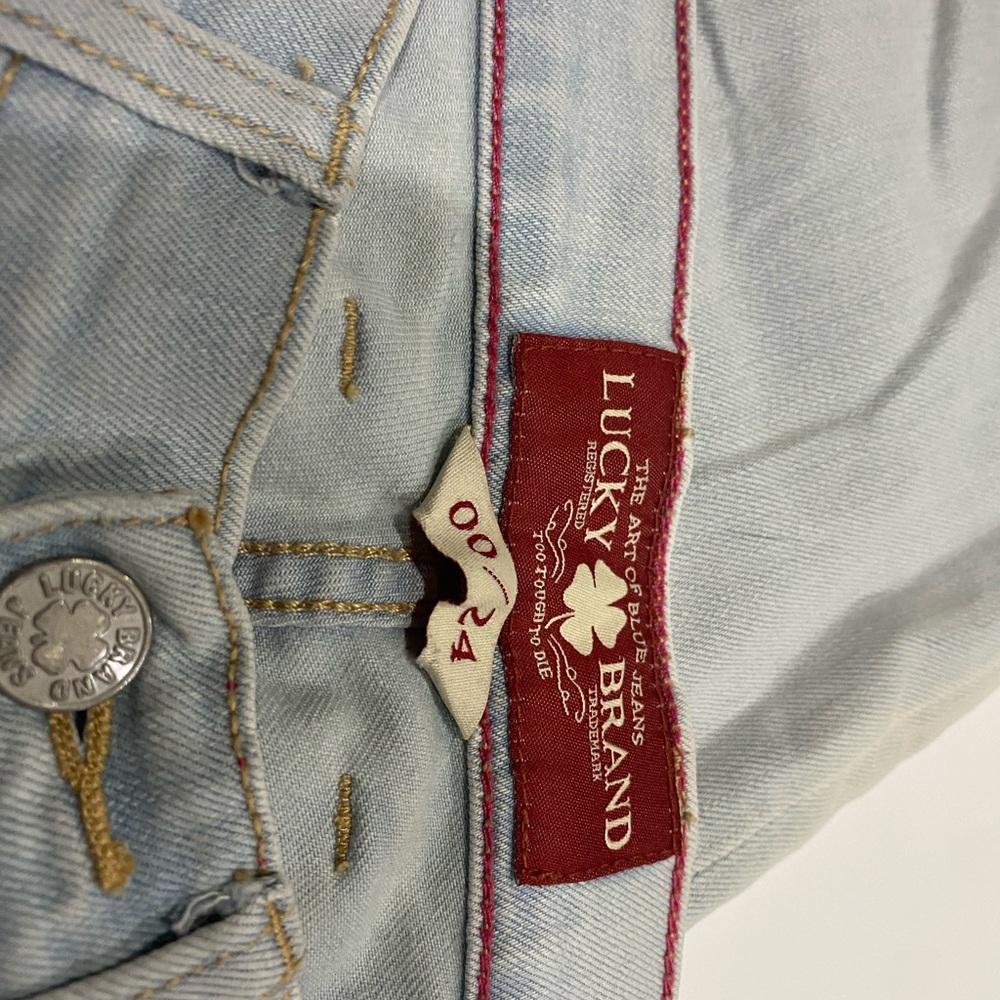 Lucky Brand Light Wash Straight Leg Jeans- Charlie skimmer- SZ 00/24 - Picture 2 of 5
